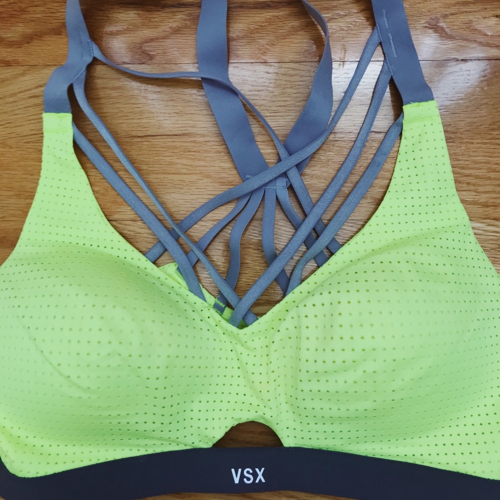 VS Sport’s Bra